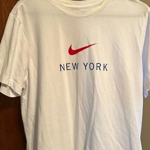 Nike Short Sleeve Shirt. Size L. Dry Fit.